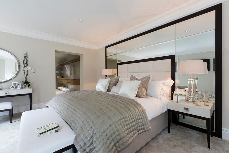 Зеркало для спальни